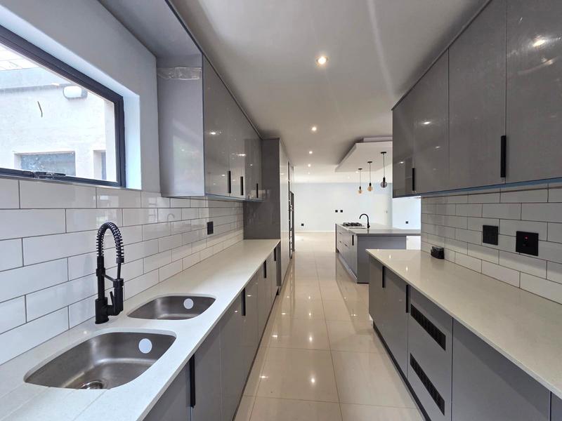 4 Bedroom Property for Sale in Hartbeespoort Dam Nature Reserve North West